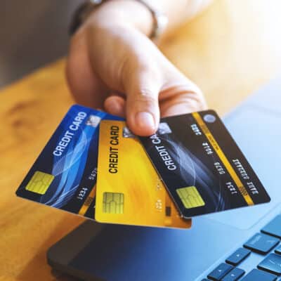 Advantages and disadvantages of credit card