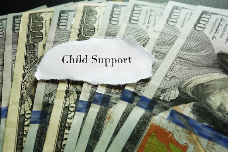 Do women pay child support